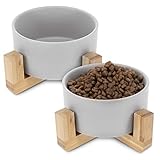 Navaris 2X Futternapf Katze mit Bambus Halter - Futterstation 2X Keramiknapf für Katzen Hunde - Keramik Fressnapf Set Futterbar mit Holz Halterung
